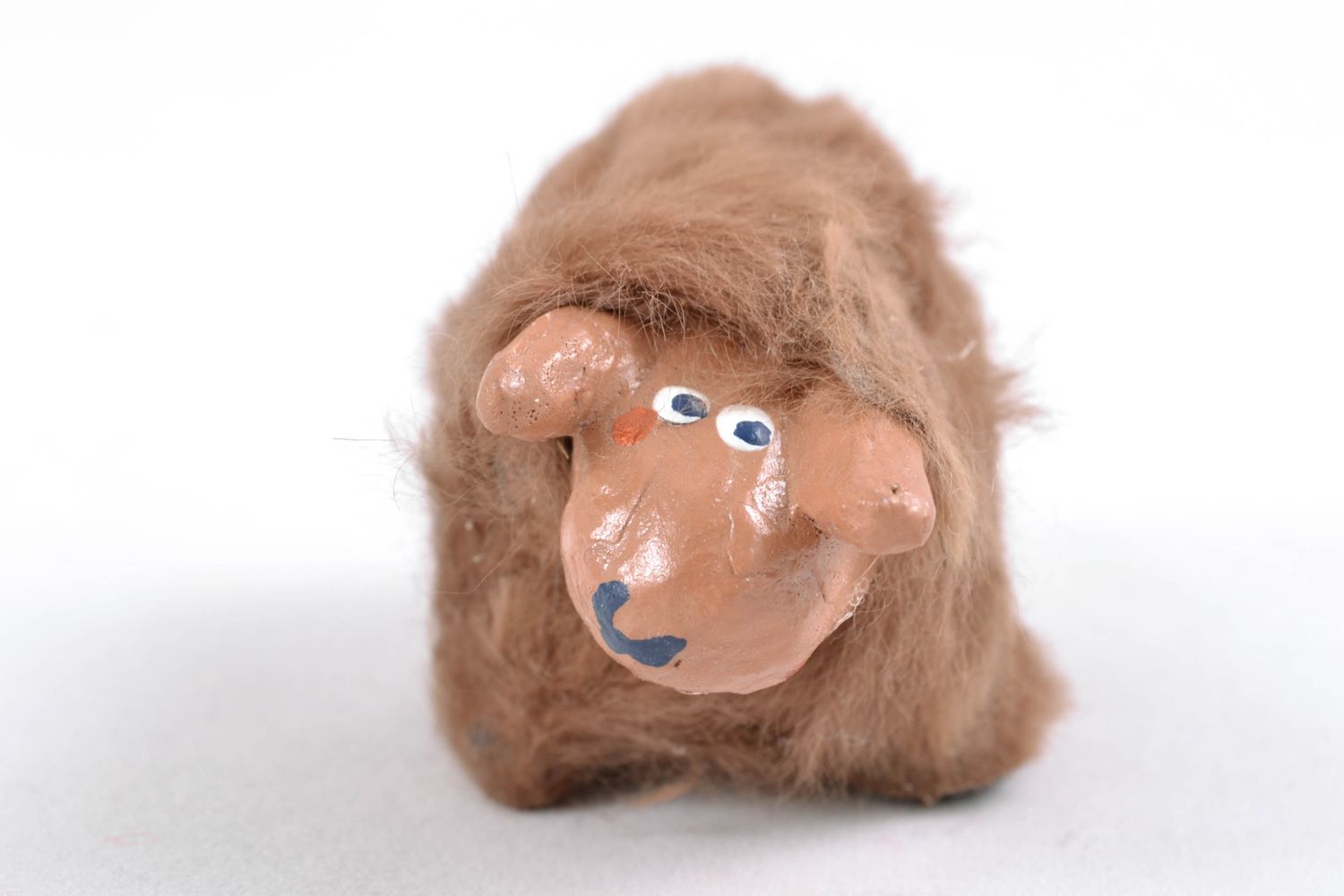Figur aus Pappmaché in Form eines Schafes  foto 3