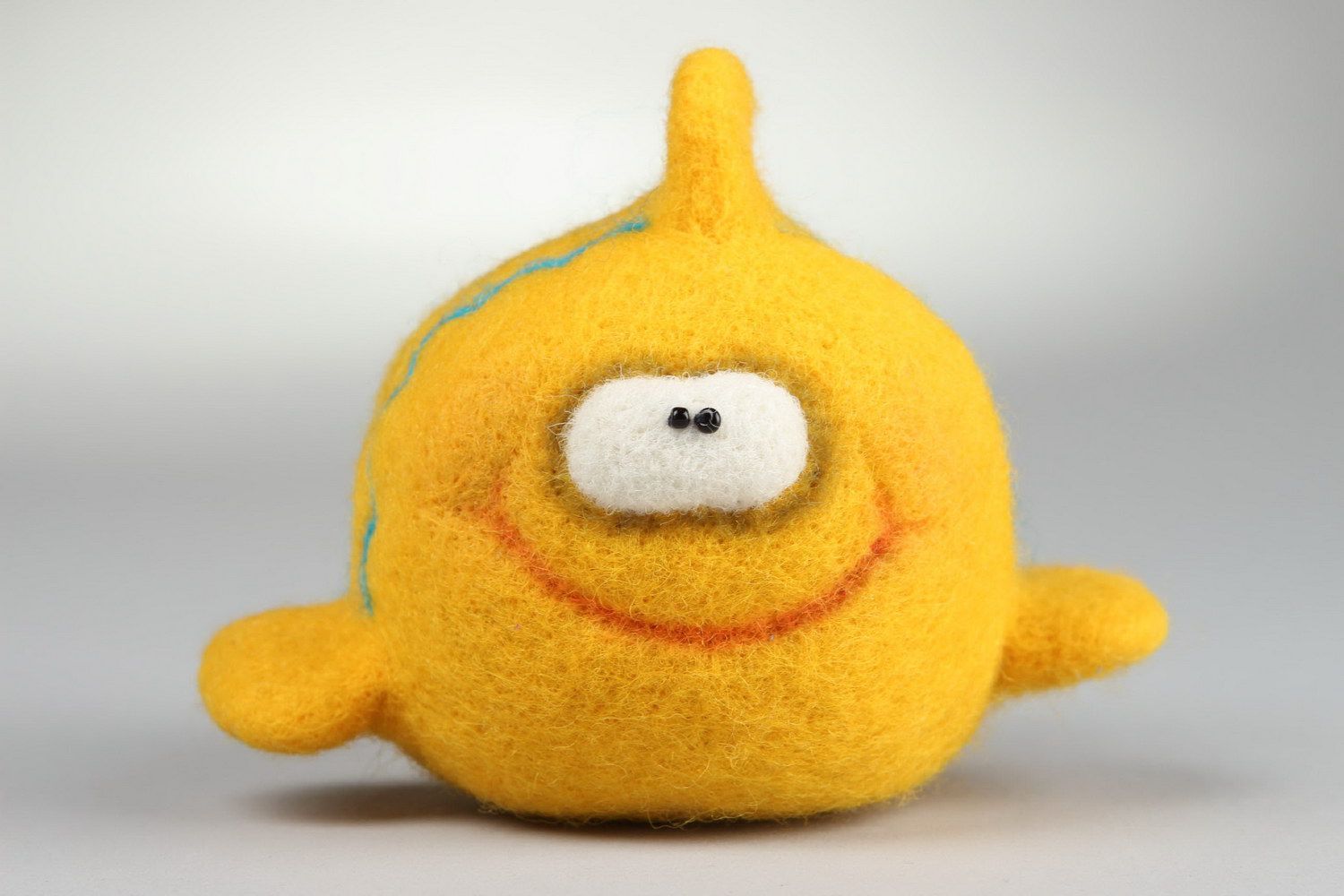 Мягкая шерстяная игрушка Желтая рыбка фото 3
