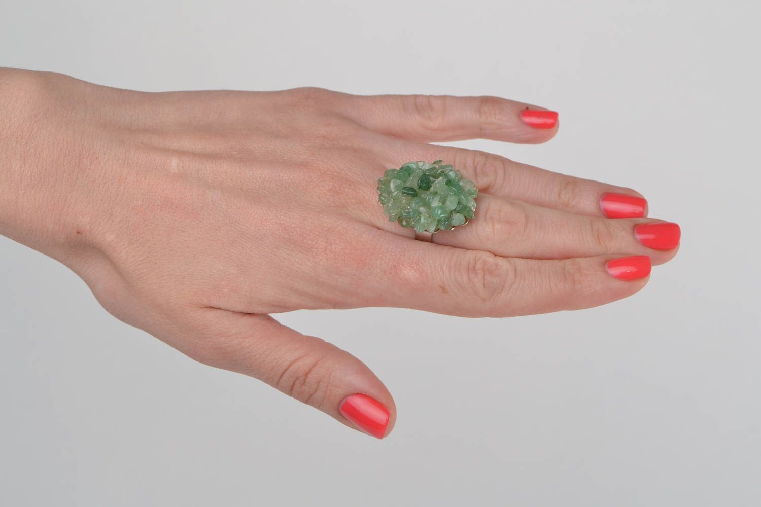 Handmade Designer Ring mit Naturstein Jade Symbol der Weisheit für Modedamen foto 1
