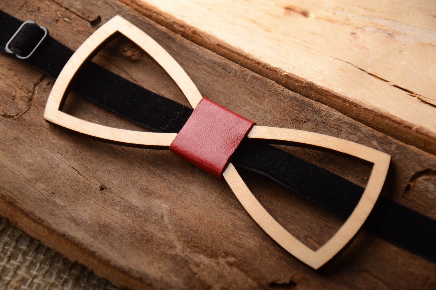 Handmade wooden bow tie stylish elegant bow tie cute accessory for men photo 1