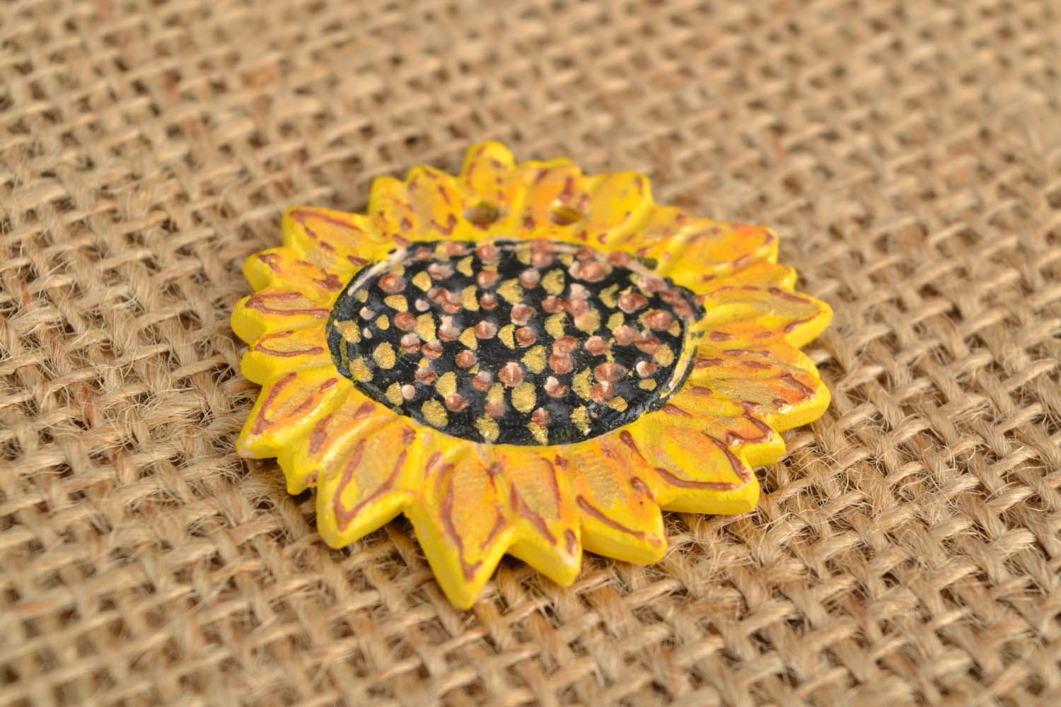 Clay pendant Sunflower photo 1