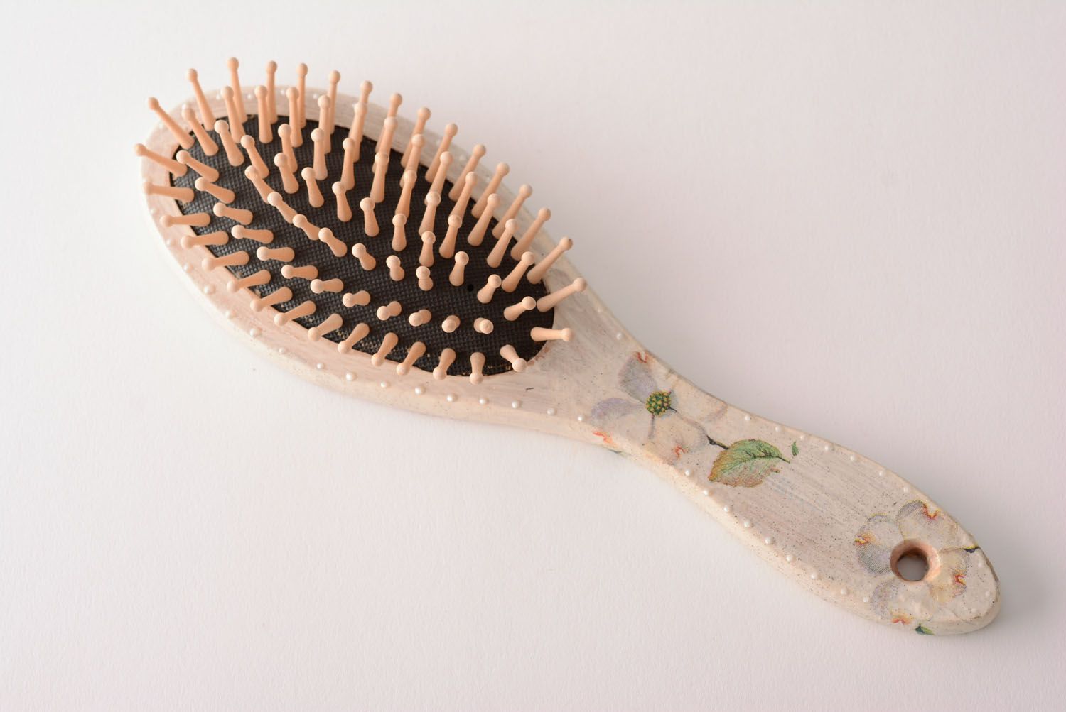 Brosse à cheveux en bois décorée faite main photo 1