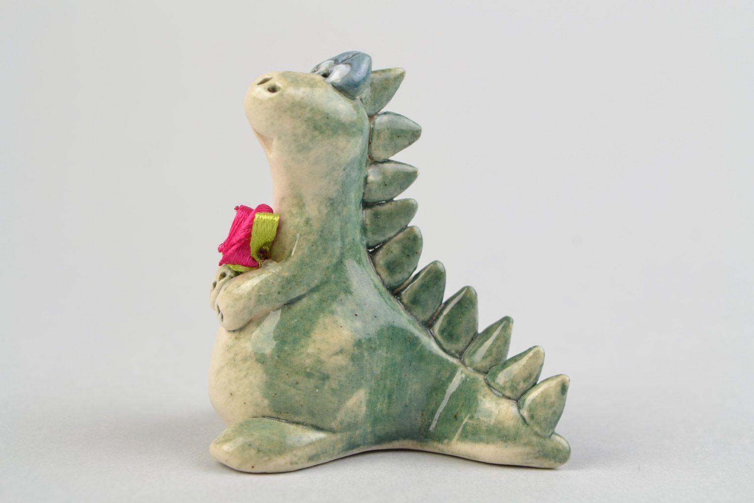 Künstler handmade Deko Figur aus Ton mit Glasur bemalt Drache mit Blume foto 5