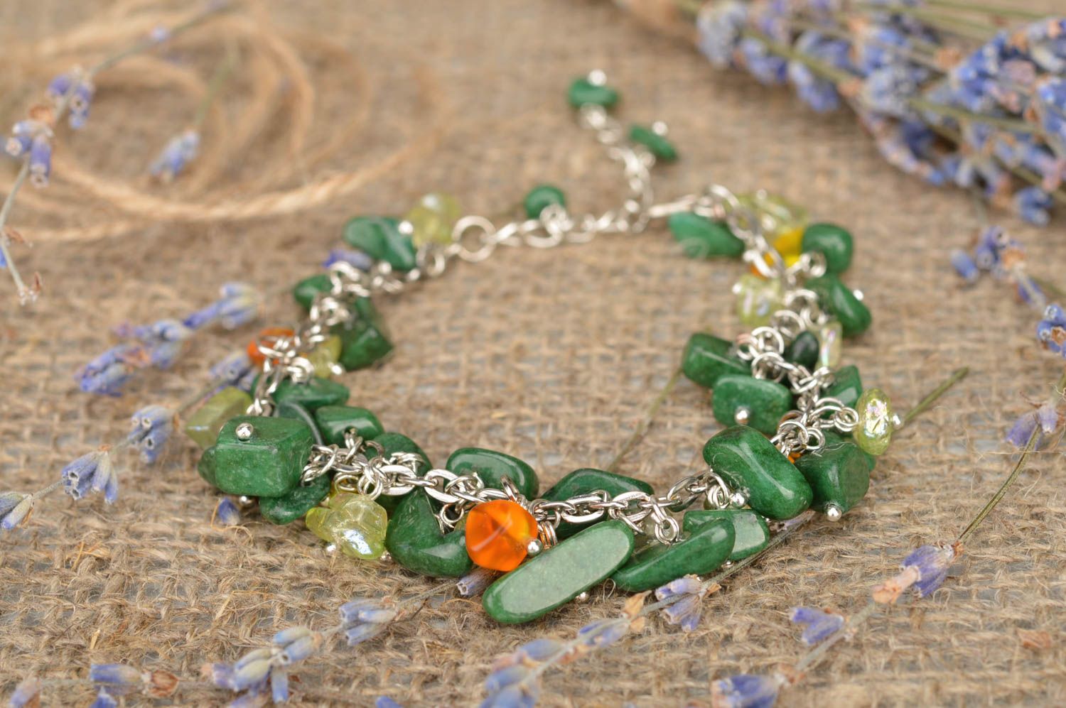 Bracelet vert Bijou fait main en perles fantaisie design Cadeau pour femme photo 1