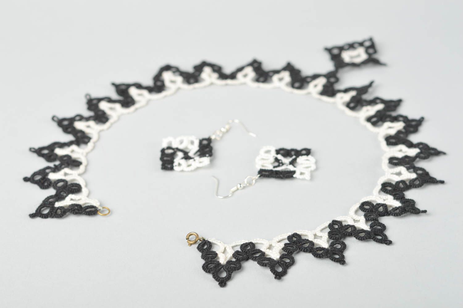 Дизайнерские украшения ручной работы кружевные серьги ожерелье из ниток фото 4