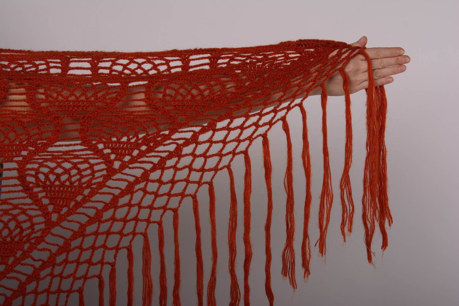 Chal tejido a dos agujas de lana artesanal de mujer calado anaranjado foto 5
