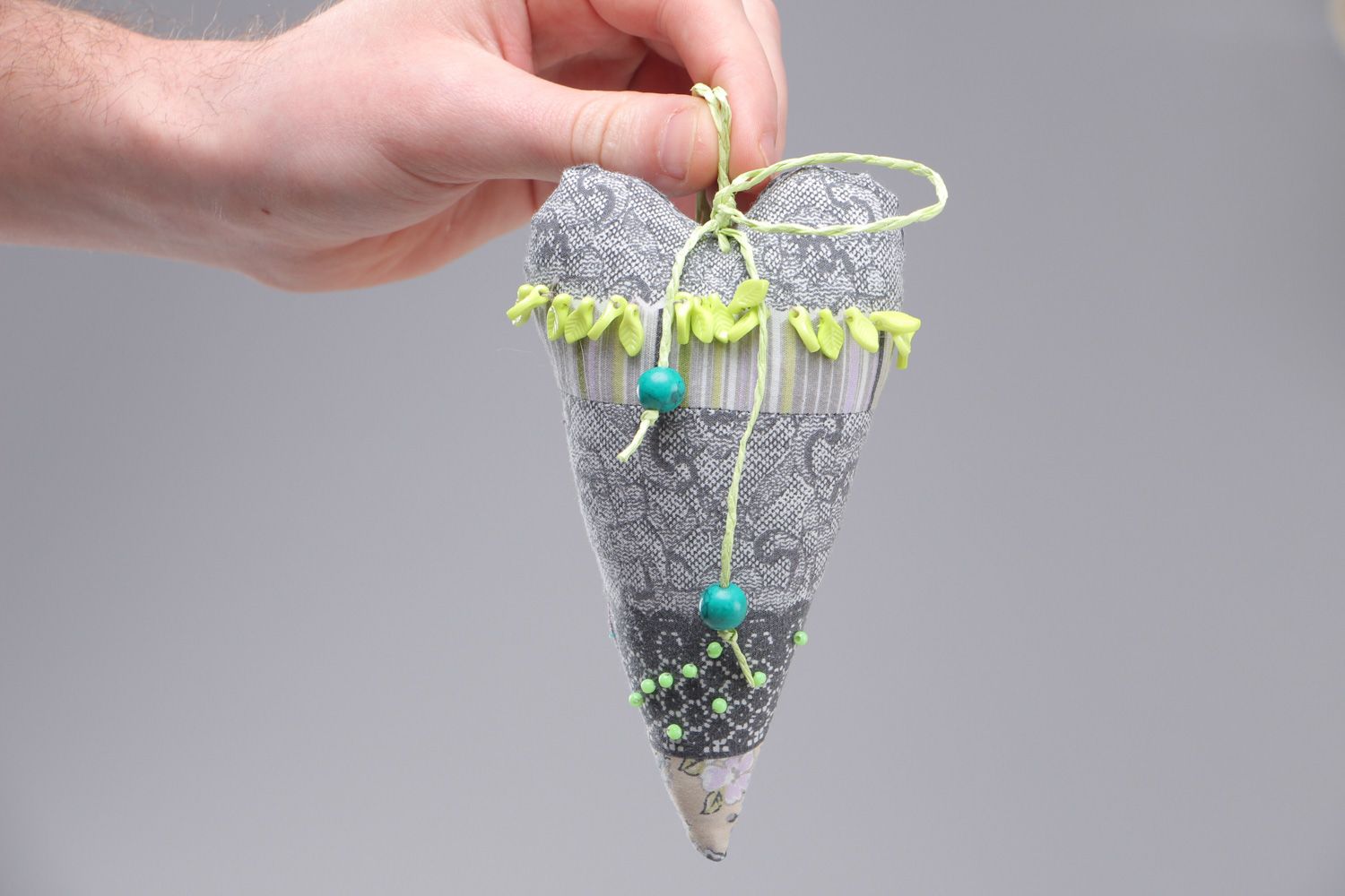 Handmade decorative soft interior pendant heart with beads and eyelet photo 4