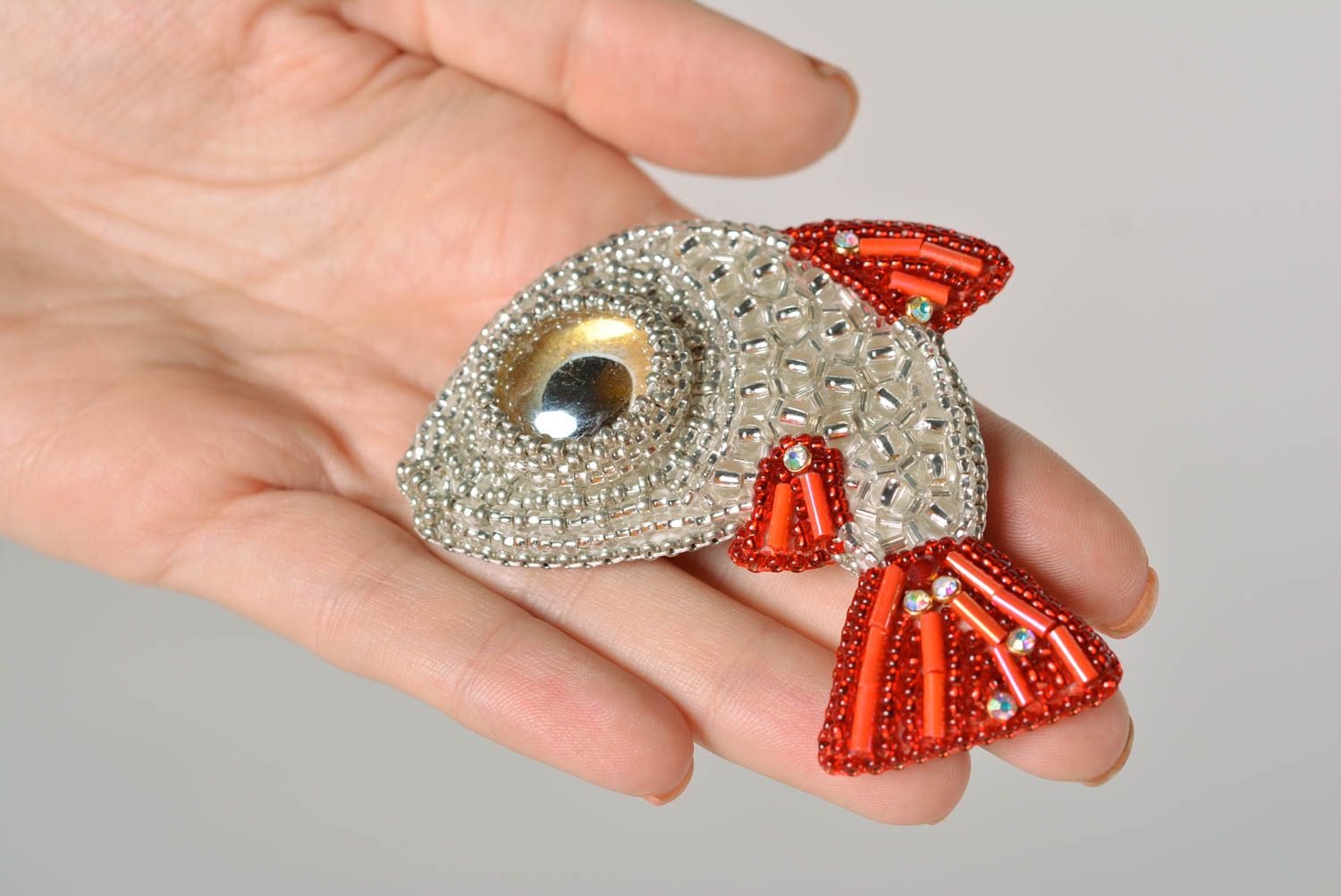 Broche poisson Bijou perles de rocaille fait main Accessoire femme original photo 2