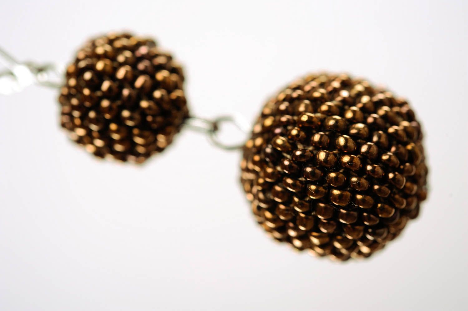 Orecchini di perline fatti a mano rotondi accessorio originale bello da donna
 foto 3