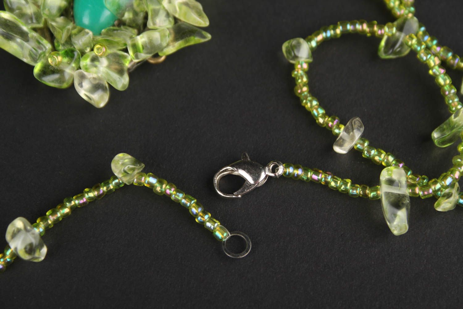 Collier vert long Bijou fait main en perles de rocaille Accessoire femme photo 5