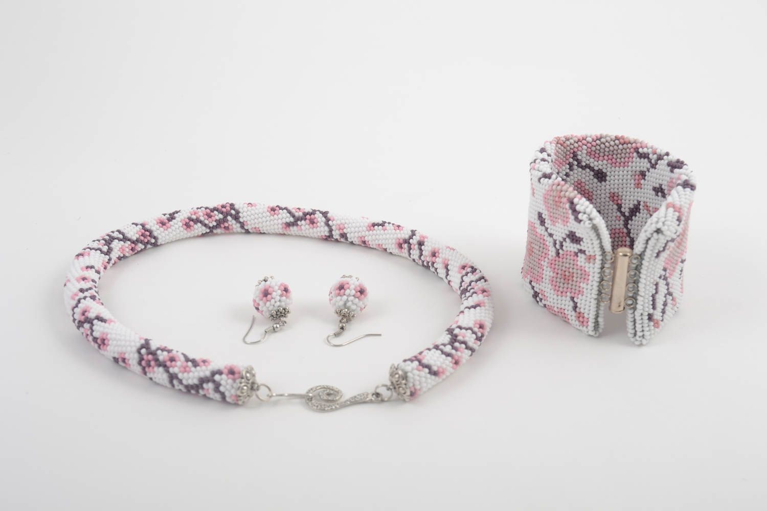 Elegant unusual necklace handmade stylish earrings beautiful bracelet photo 2
