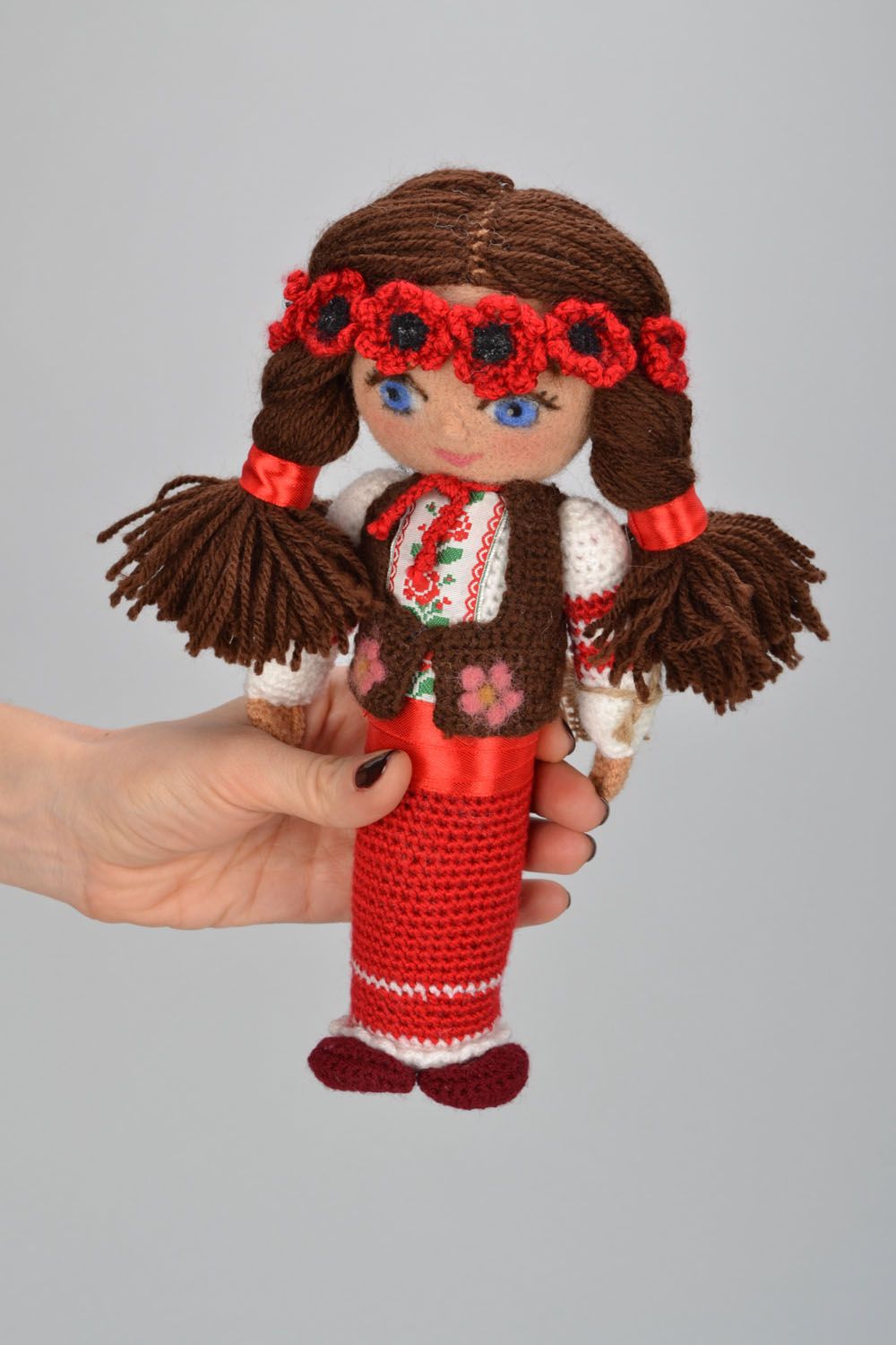 Muñeca artesanal con traje nacional  foto 2