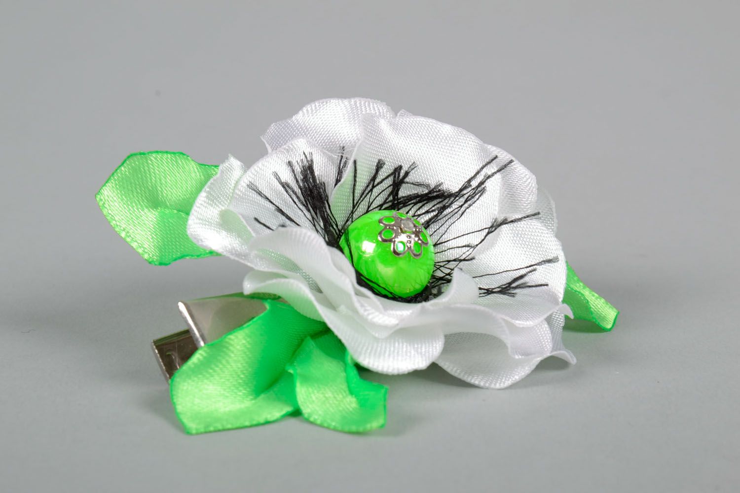 Satin hair clip White Flower photo 4