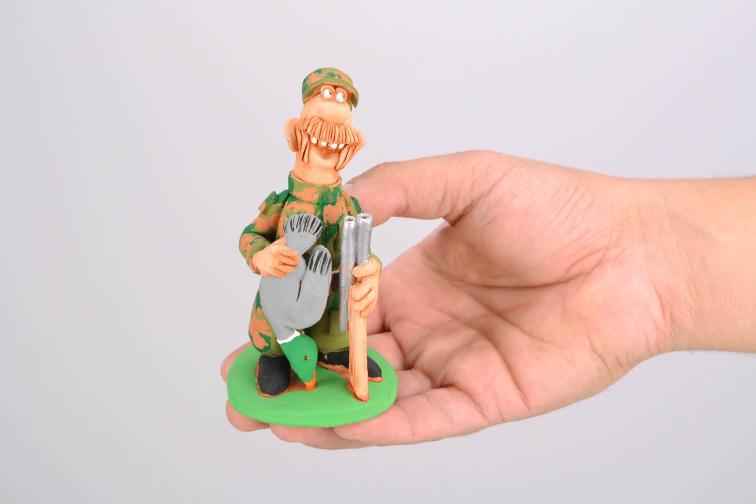 Figurine Chasseur avec fusil et canard photo 2