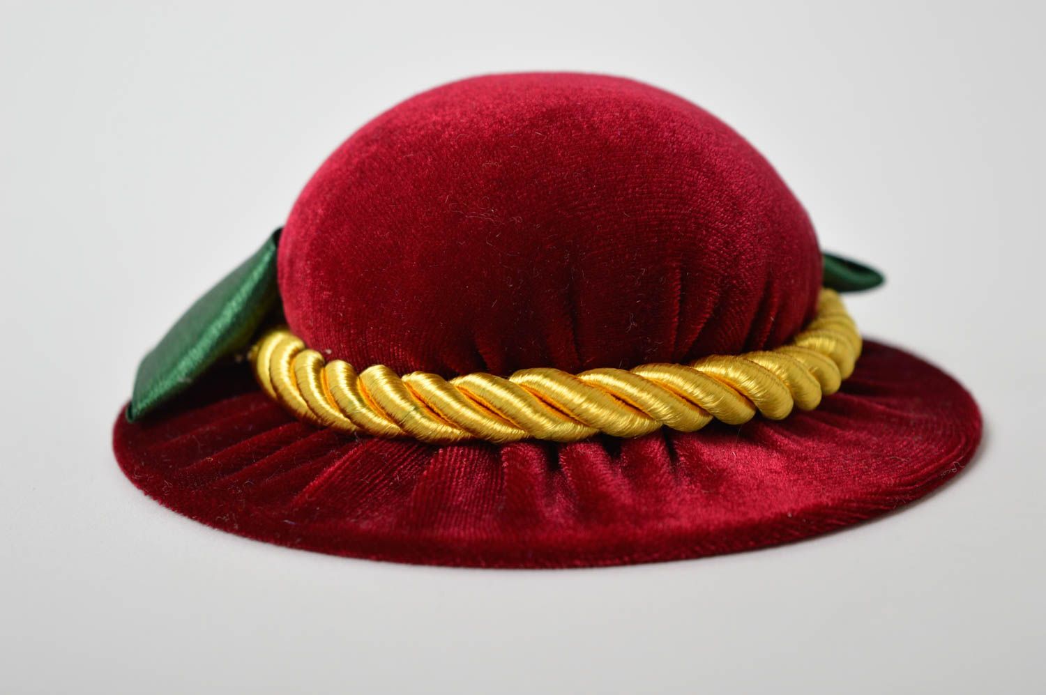 Игольница шляпка хенд мейд все для вышивания аксессуар для шитья бордовый фото 4