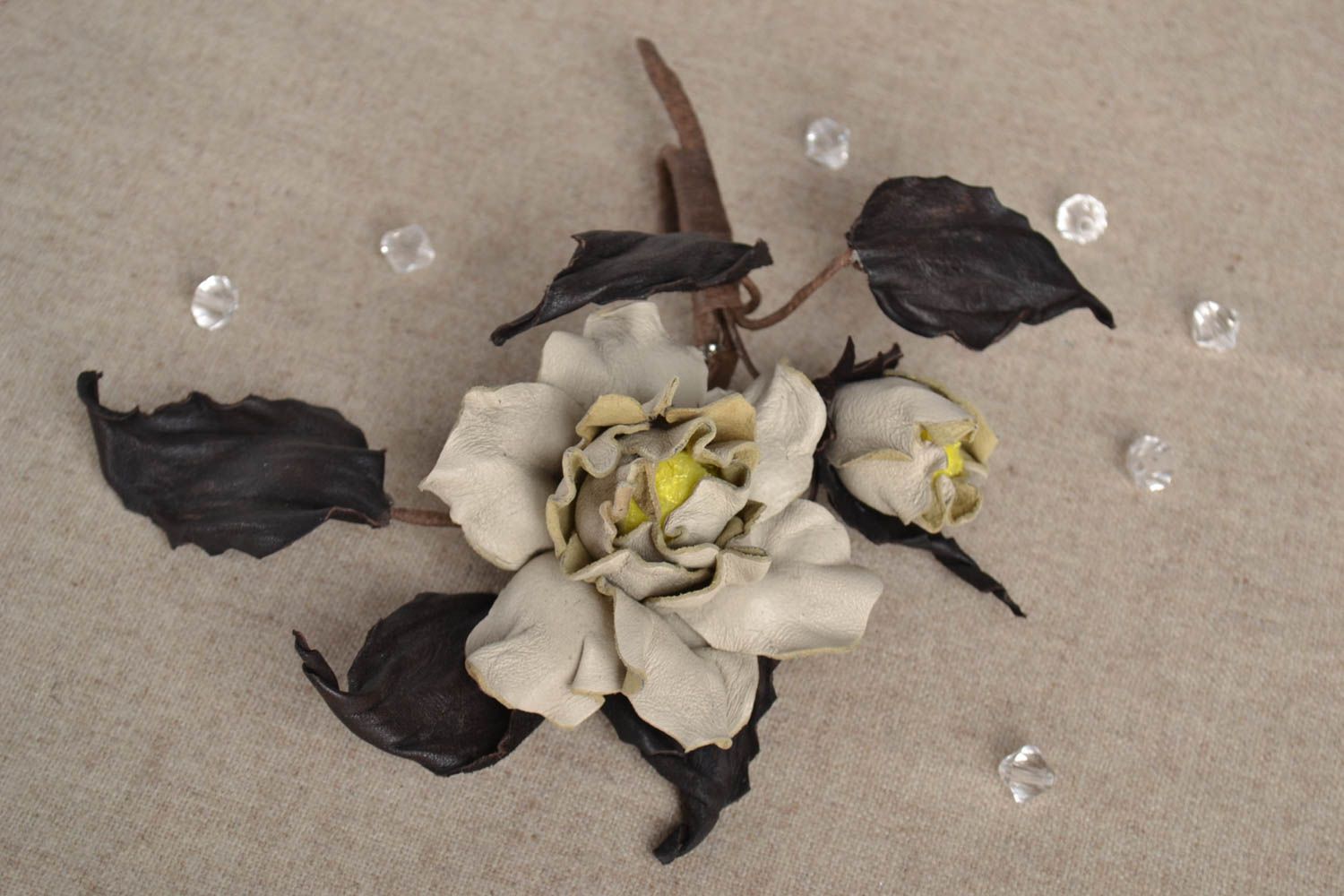 Handmade Blumen Brosche Schmuck aus Leder hochwertiger Modeschmuck originell foto 1
