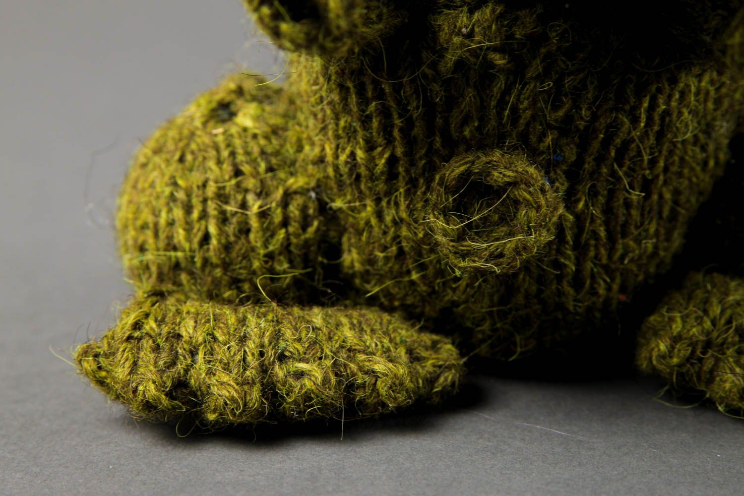 Jouet tricoté Peluche grenouille faite main Cadeau unique enfant au tricot photo 5