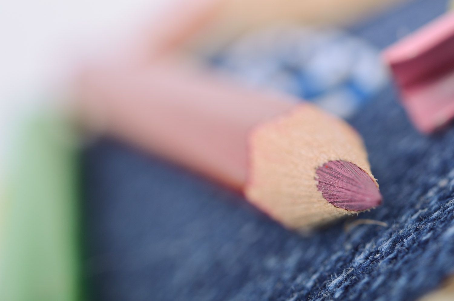 Pot à crayon fait main design original en tissu de jeans à table pour enfant photo 4