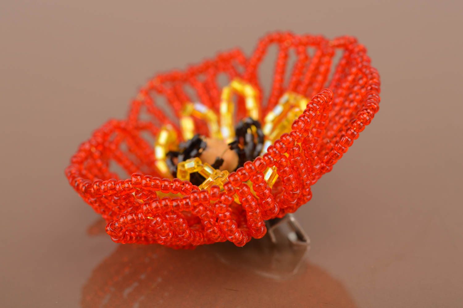 Broche fleur faite main en perles de rocaille grande belle femme Pavot rouge photo 3