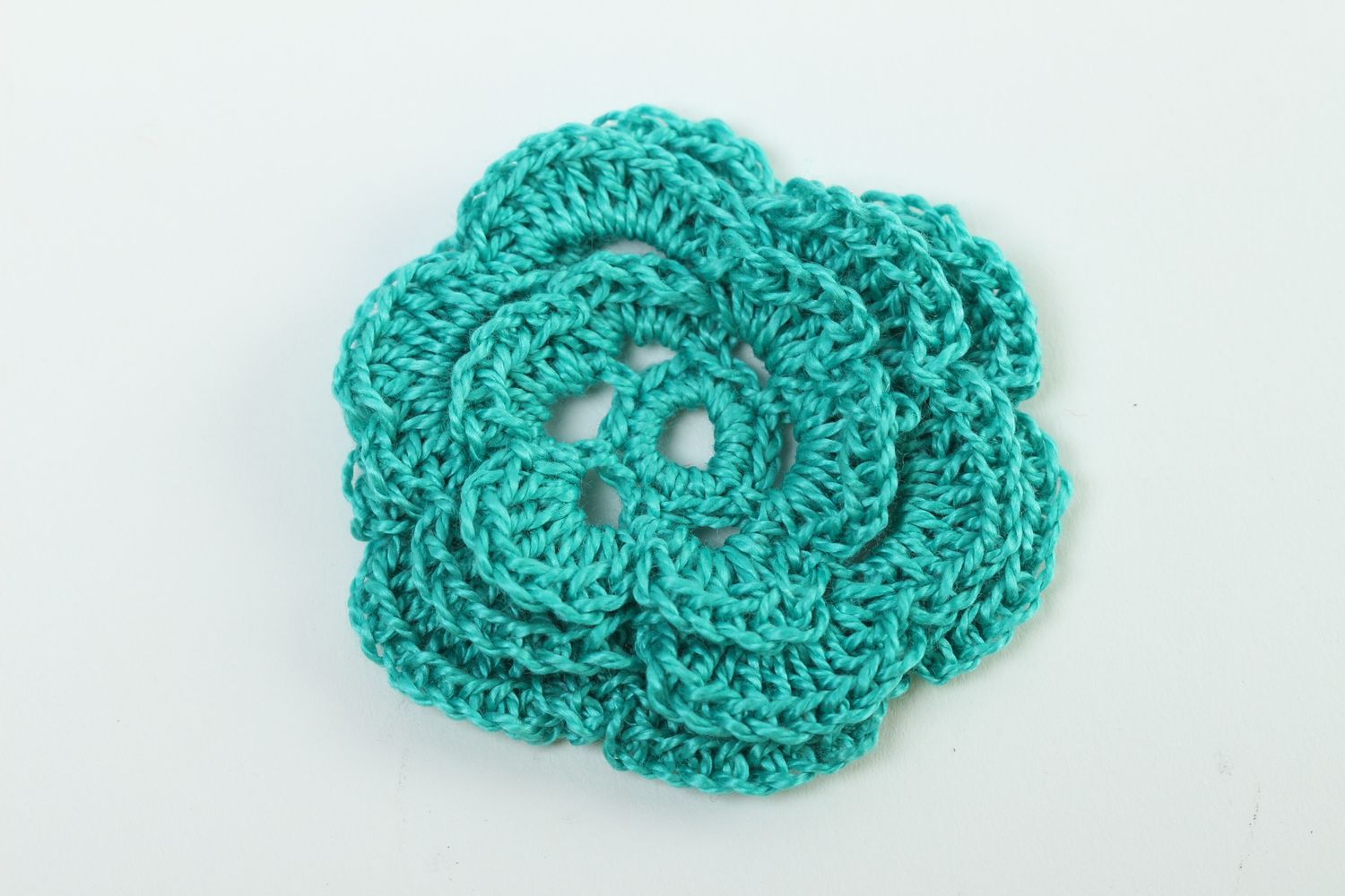 Flor tejida al crochet artesanal accesorio de costura regalo original para mujer foto 2