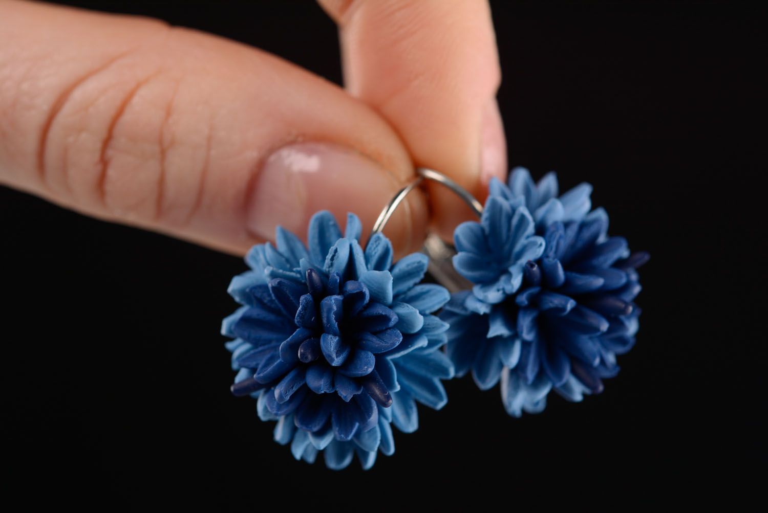 Pendientes de arcilla polimérica con forma de flores foto 2