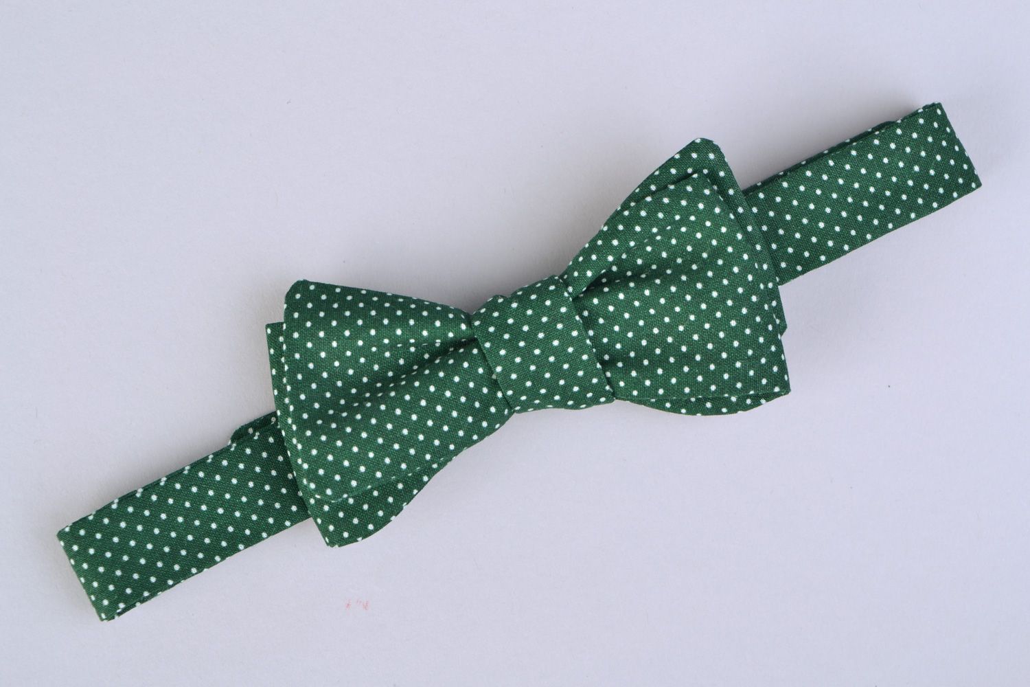 Handmade stylish bow tie sewn of green polka dot American cotton for boys photo 3