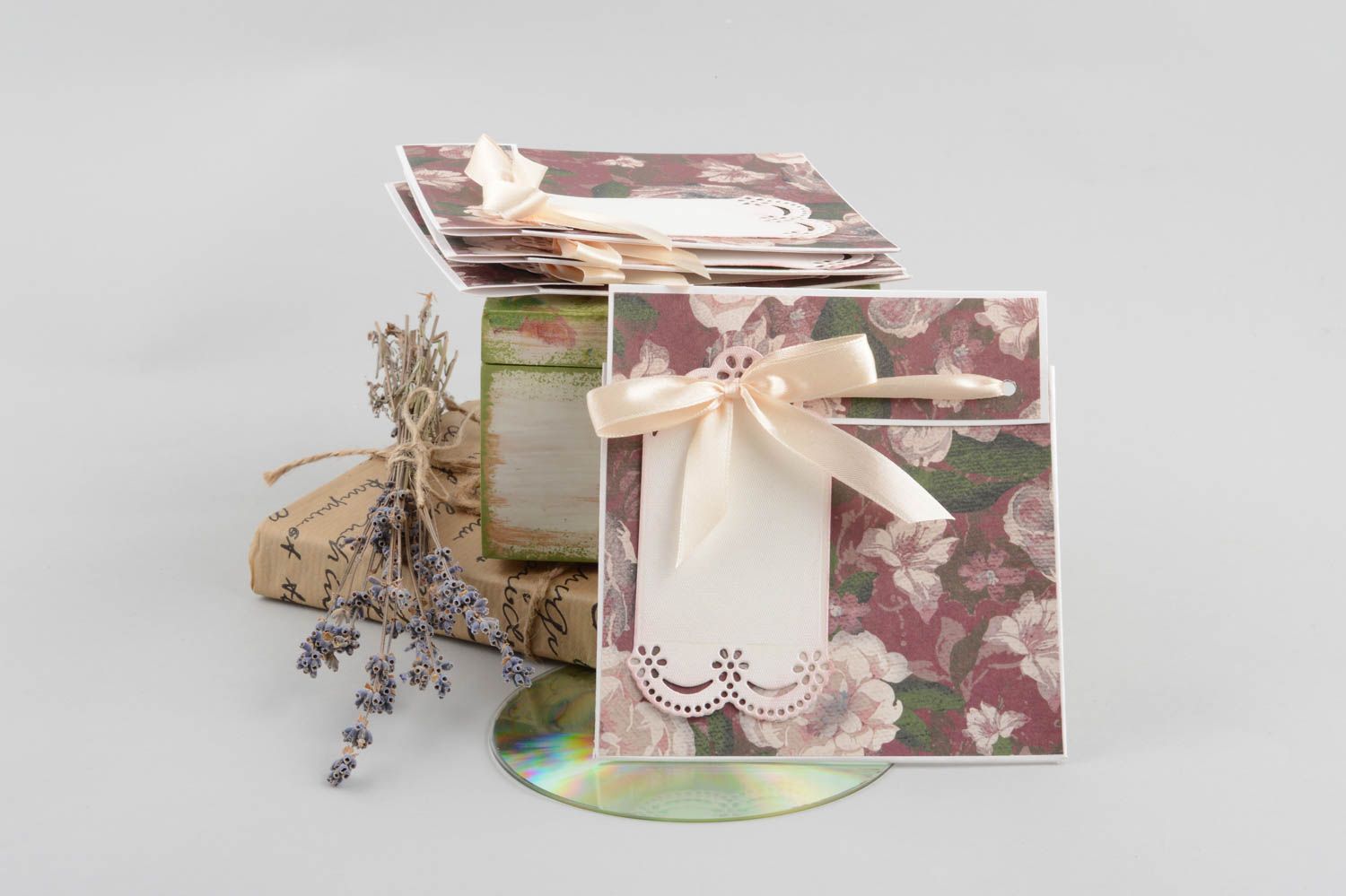 Sobre para CD artesanal con flores decoración de regalo embalaje decorativo foto 1