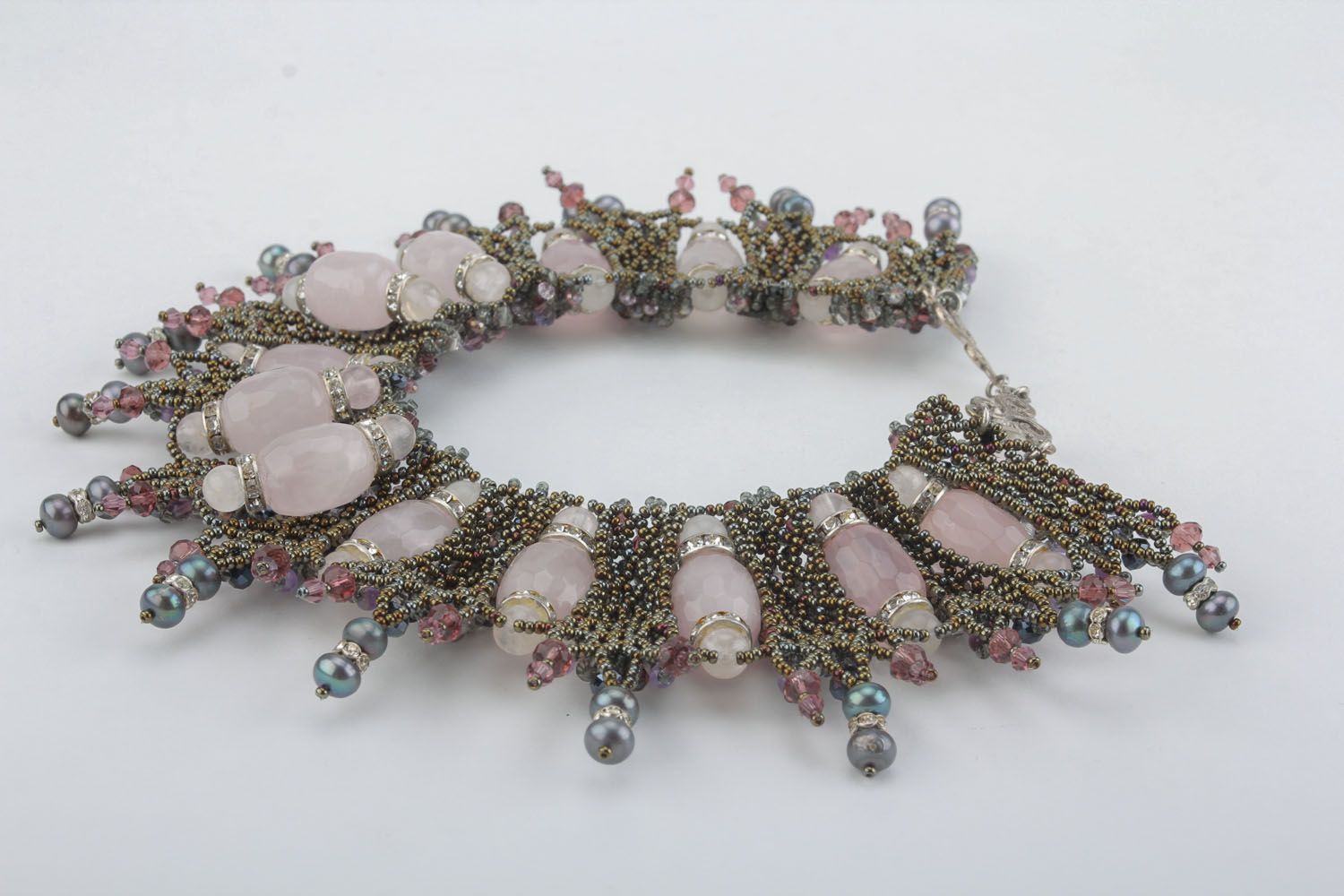 Large necklace with natural stones photo 1