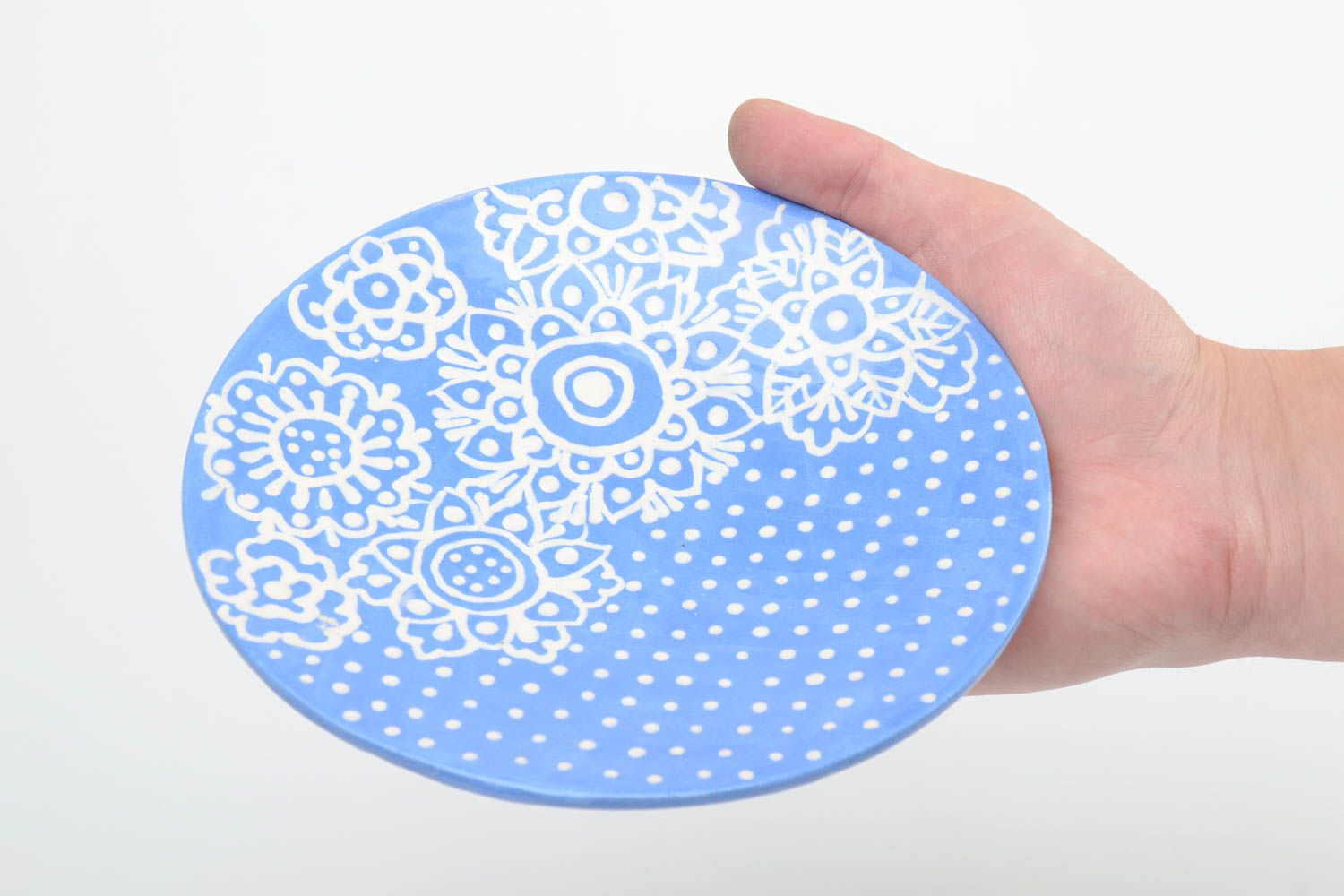 Schöner blauer Unterteller mit Muster aus Ton handmade klein foto 4