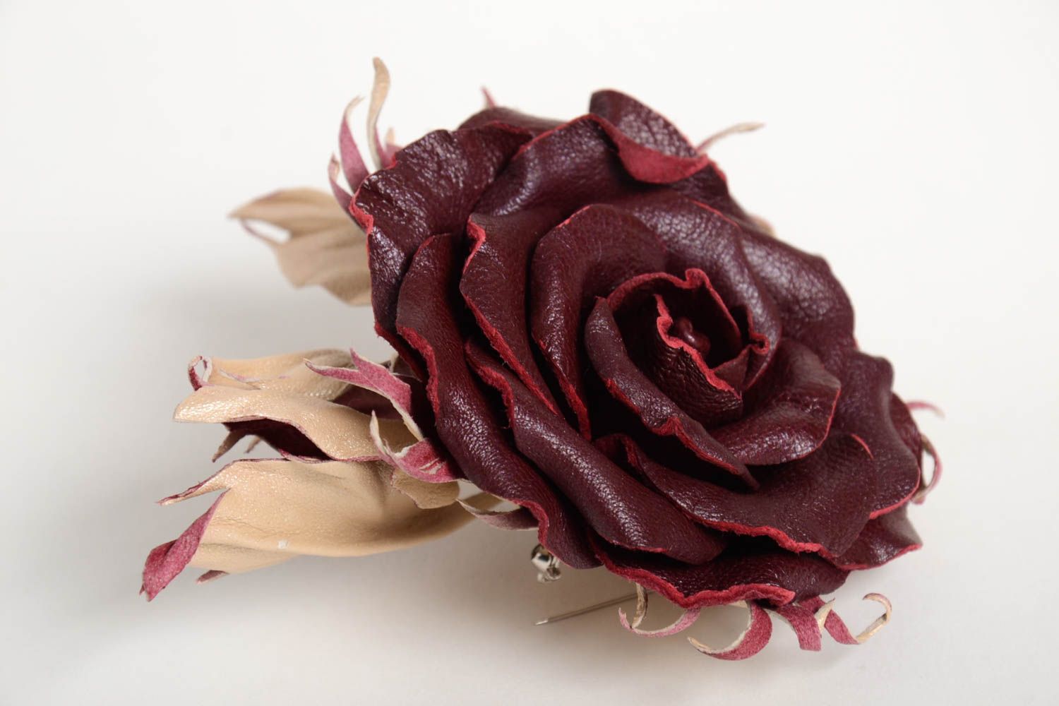 Брошь из кожи ручной работы авторская бижутерия красивая брошь красная роза фото 3