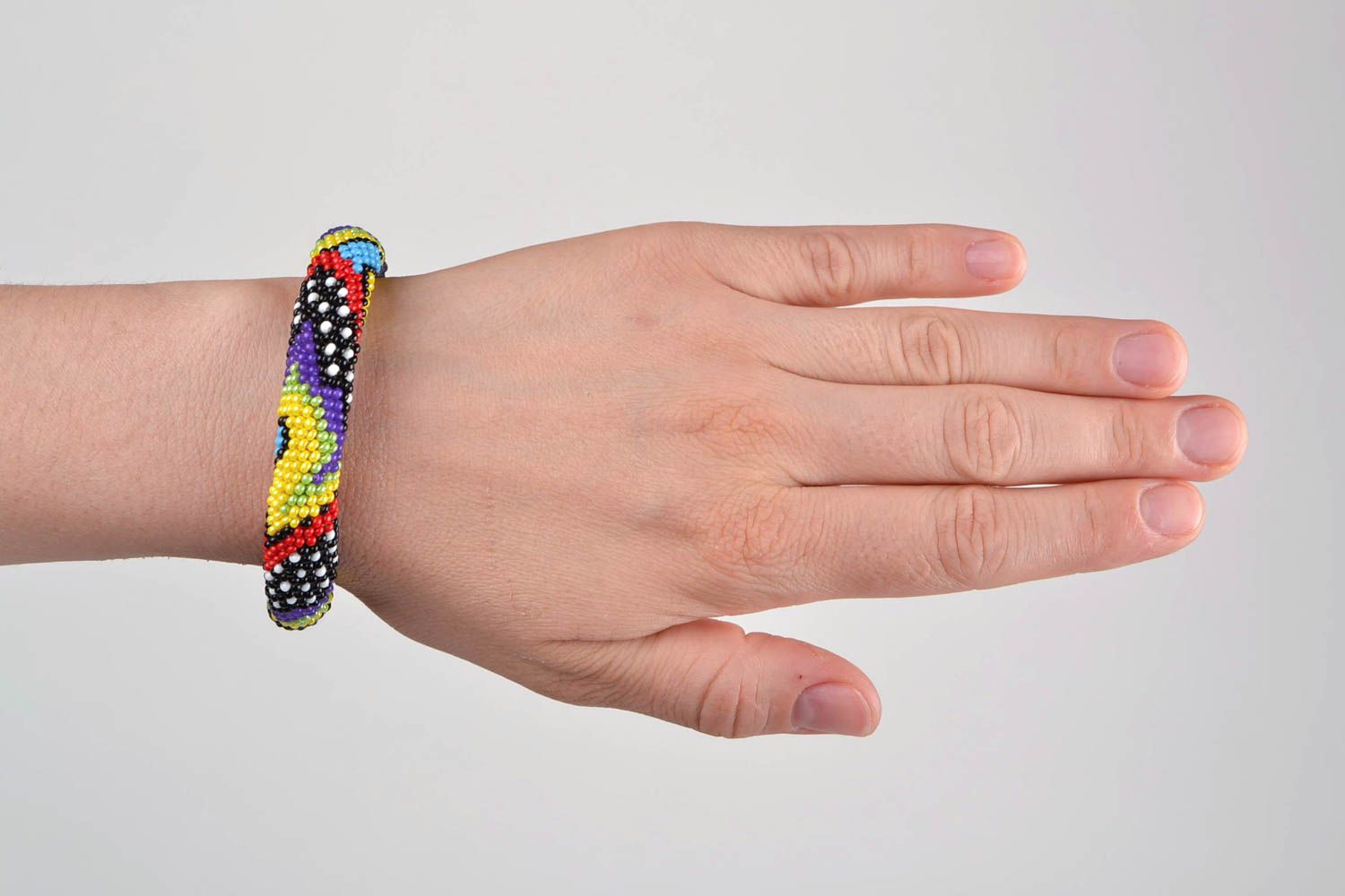 Bracelet spirale Bijou fait main au crochet Cadeau femme multicolore Mystère photo 1
