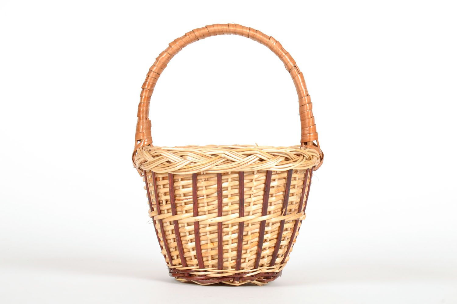 Basket with handle photo 2