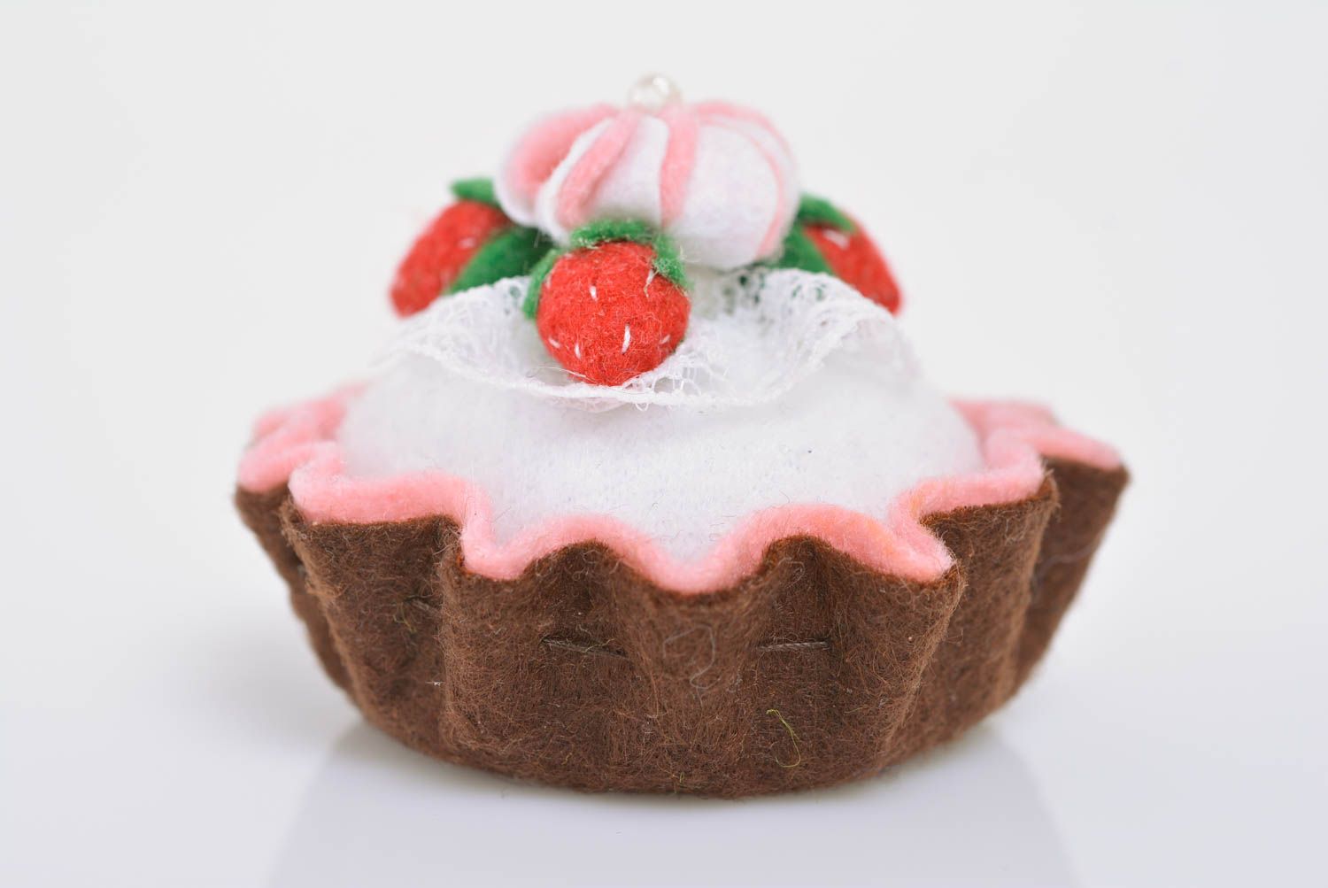 Pique-aiguilles gâteau à la fraise rond fait main en feutre cadeau original photo 3