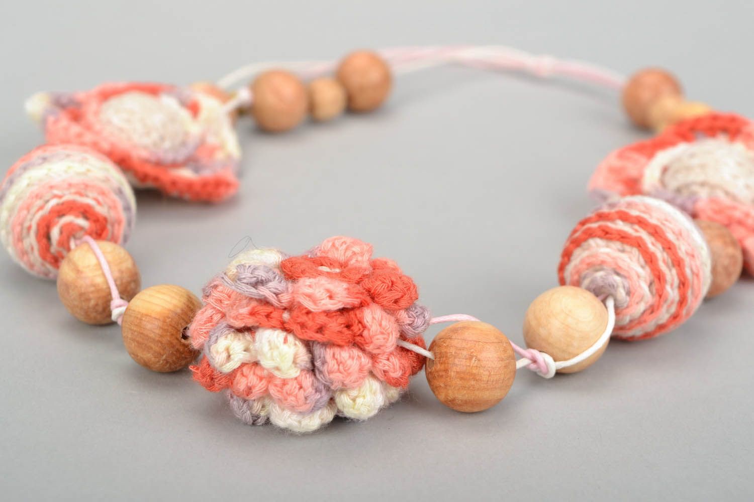 Sling necklace Berries photo 4