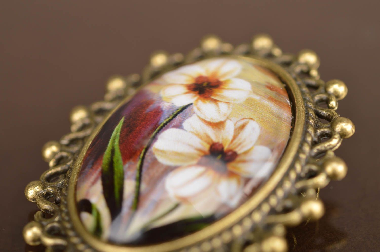 Handmade beautiful oval brooch in vintage style with flowers in dark shades photo 4