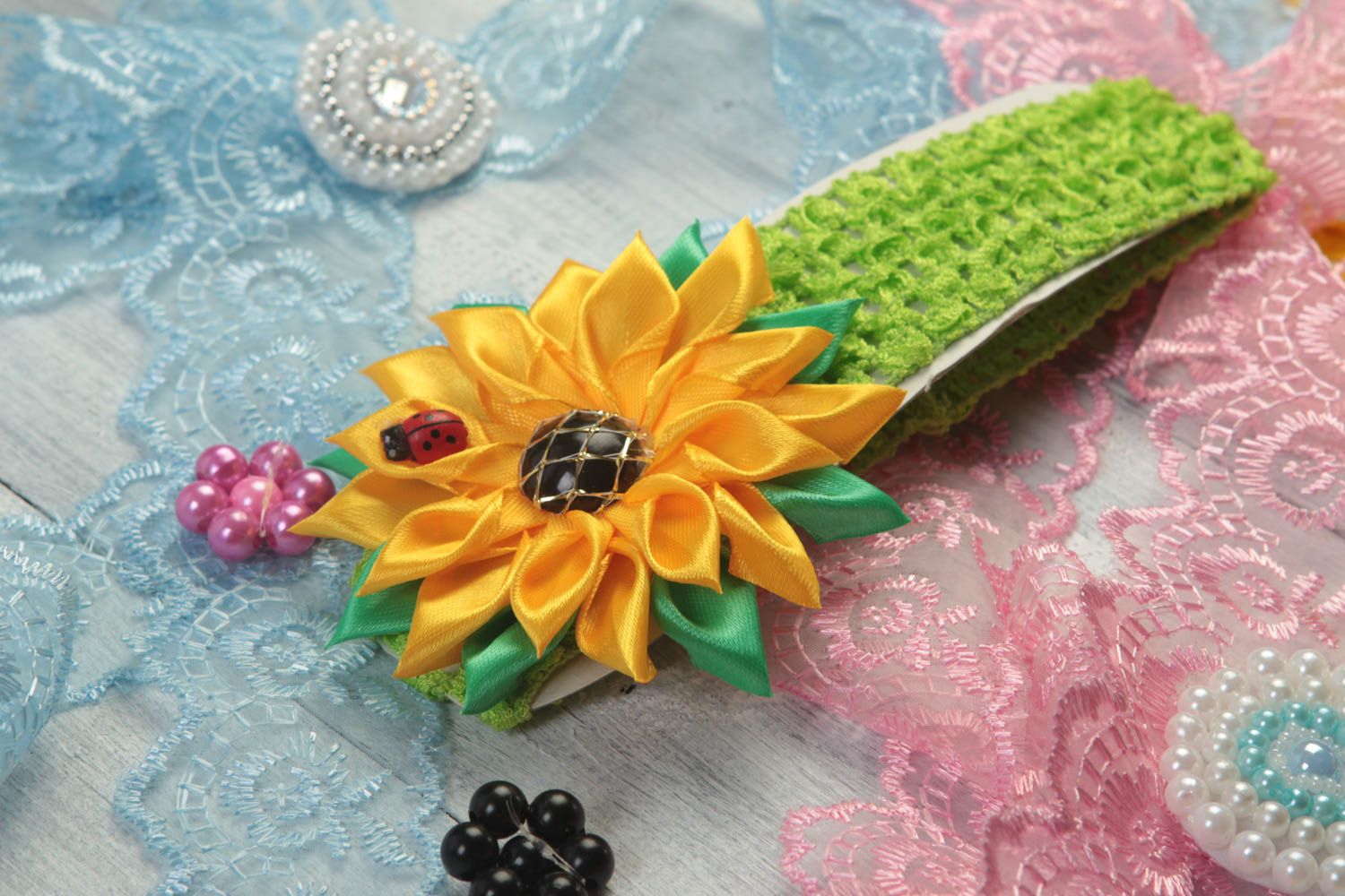 Haarband mit Blumen Handgemachter Schmuck Accessoires für Haare breites Haarband foto 1