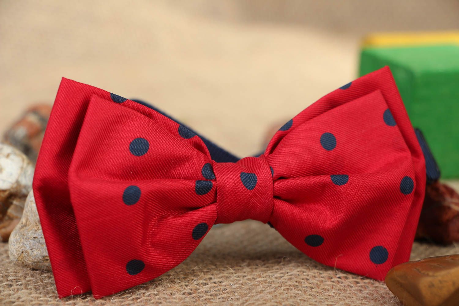 Red polka dot bow tie photo 5