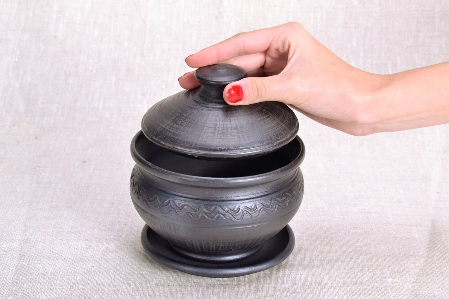 Pot en céramique noire avec couvercle fait main photo 5