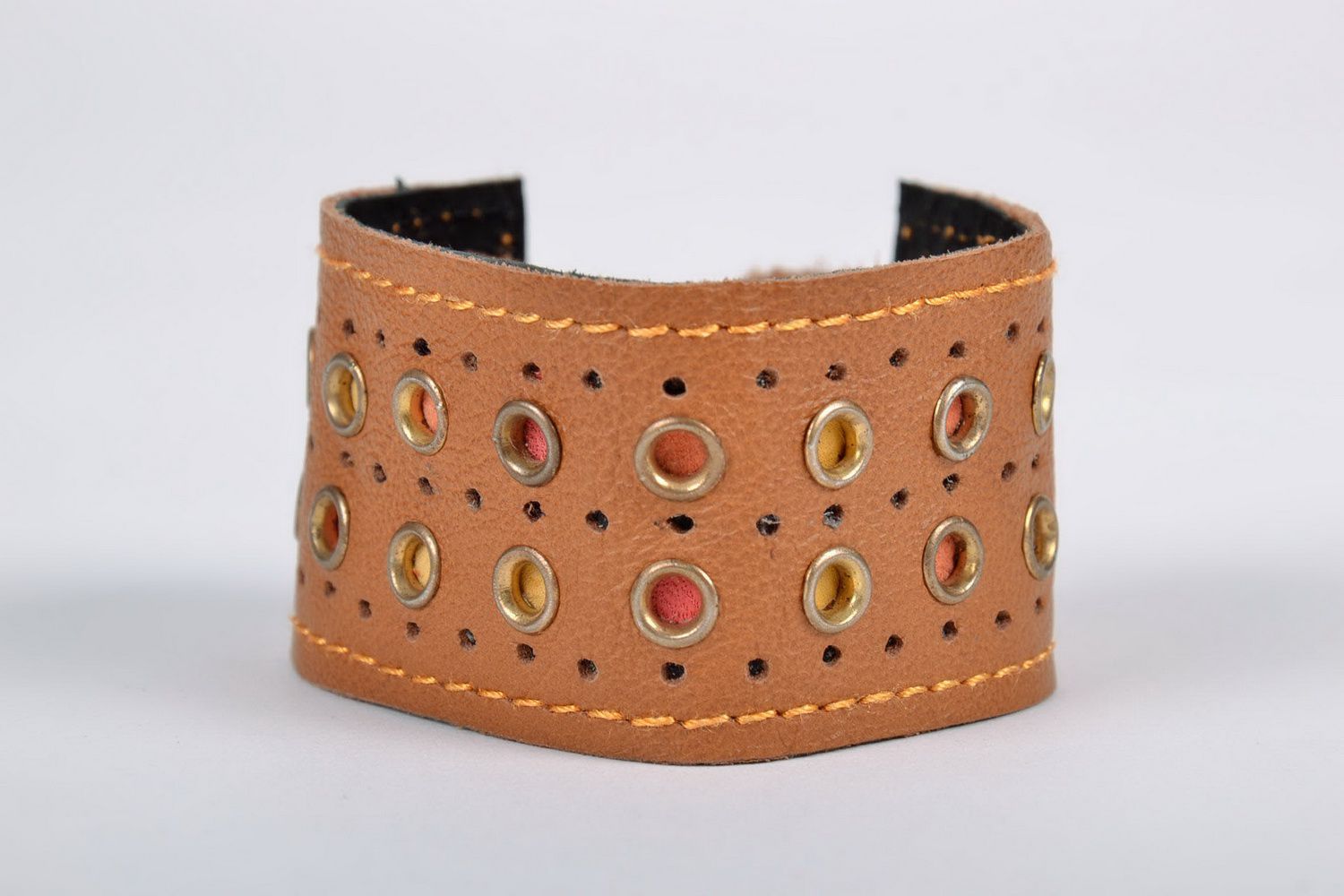 Brown leather bracelet with rivets photo 3