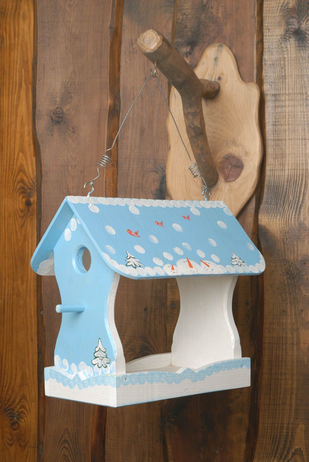 Nichoir en bois peint pour oiseaux bleu avec dessin bonhomme de neige fait main photo 3