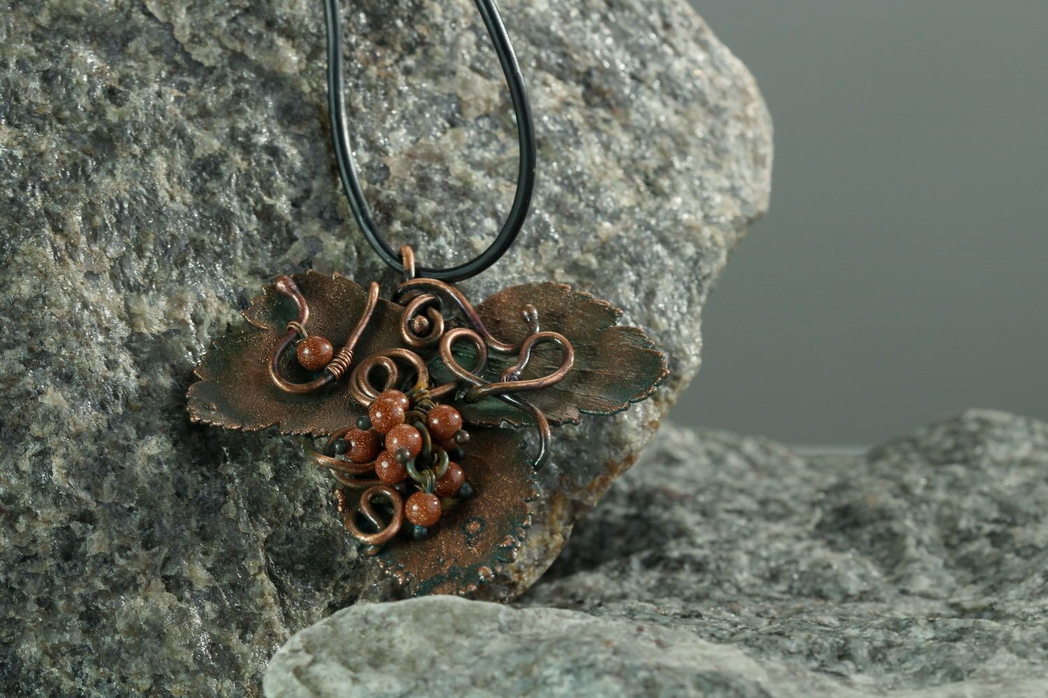 Copper Pendant with aventurine photo 3
