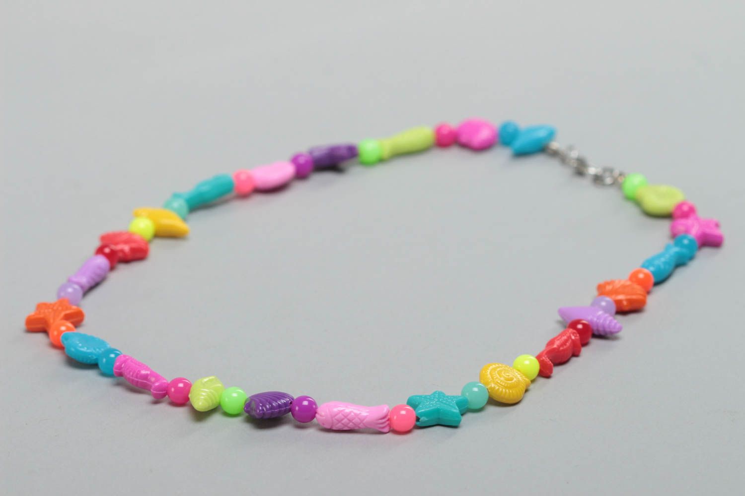 Bright colorful handmade children's plastic bead necklace in marine style photo 4