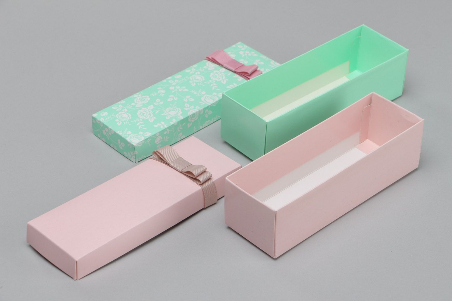 Set of mint and pink handmade cardboard gift boxes with bows 2 pieces photo 4