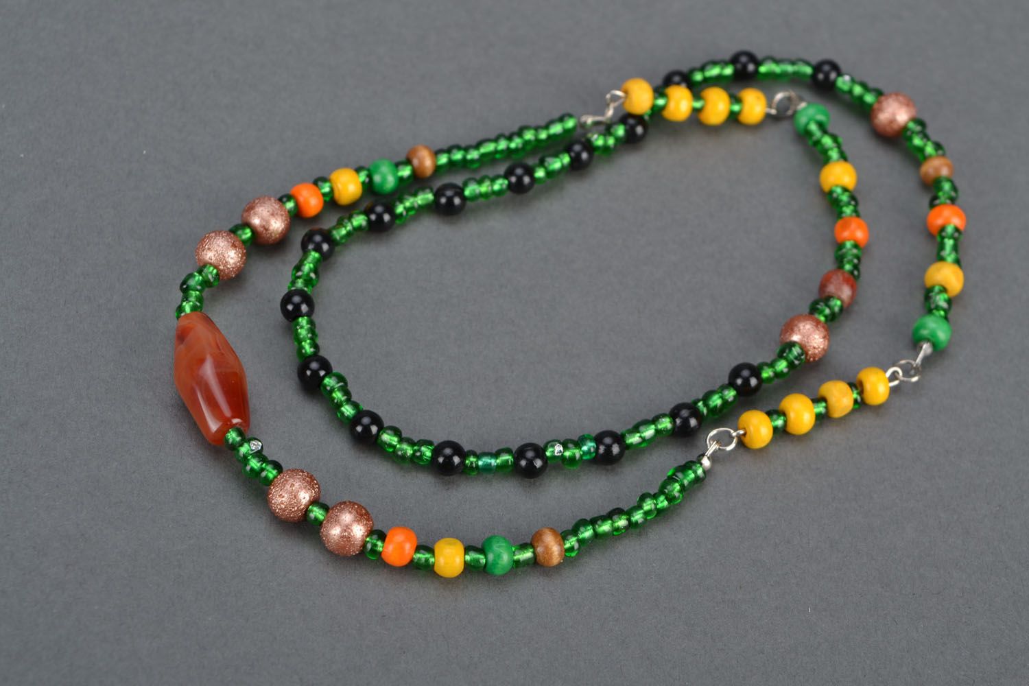 Wooden bead necklace photo 2