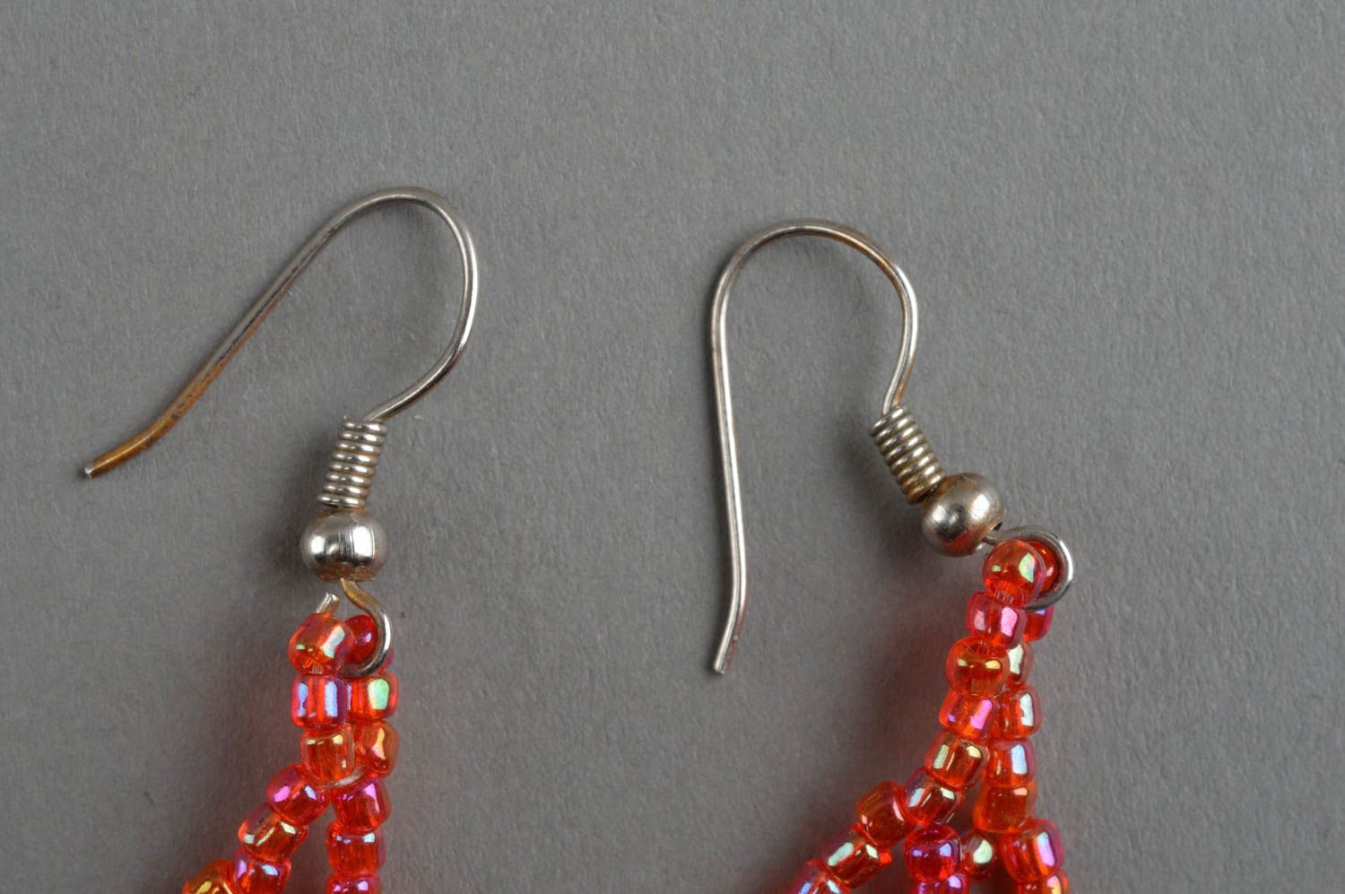 Boucles d'oreilles en perles de rocailles faites main rouges pendantes losanges photo 4