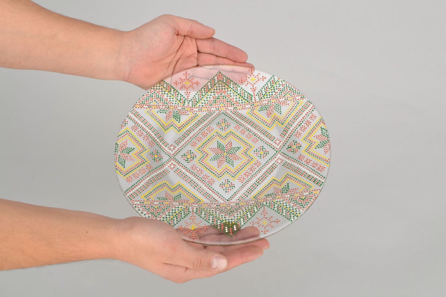 Prato de vidro transparente artesanal com padrão  foto 2