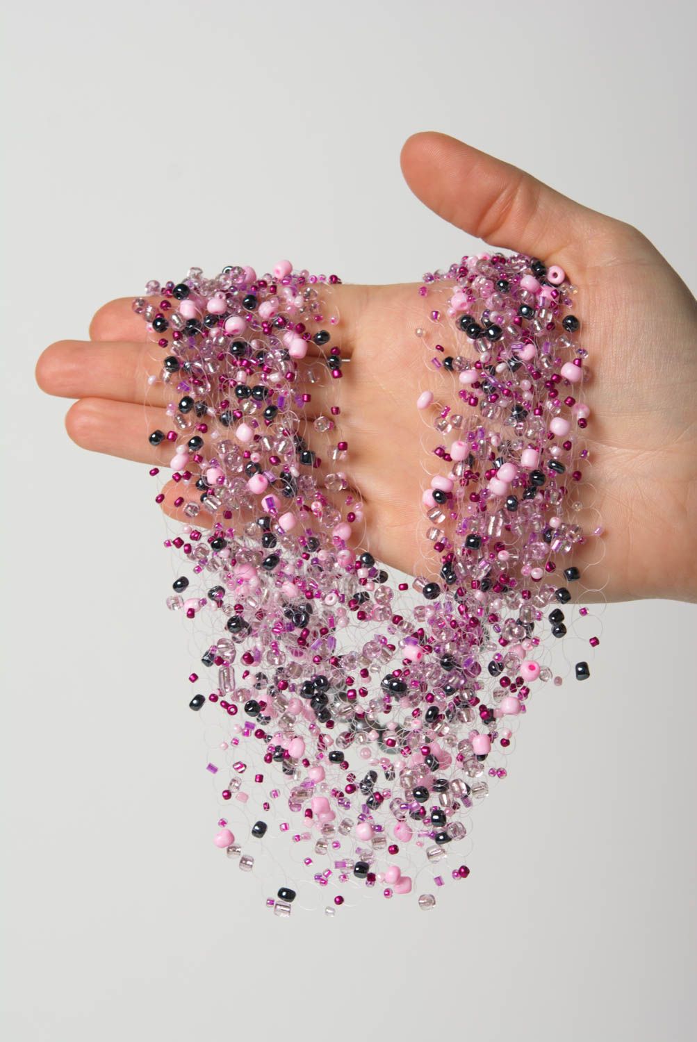 Joli collier en perles de rocaille rose stylé tendre fait main accessoire femme photo 3