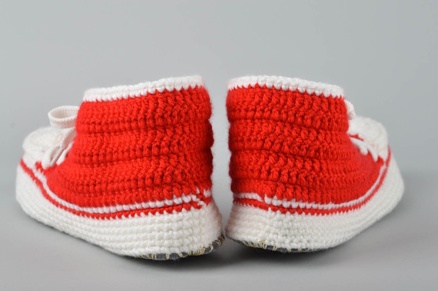 Pantoufles tricot Chaussons fait main Accessoire homme crochet rouge design photo 4