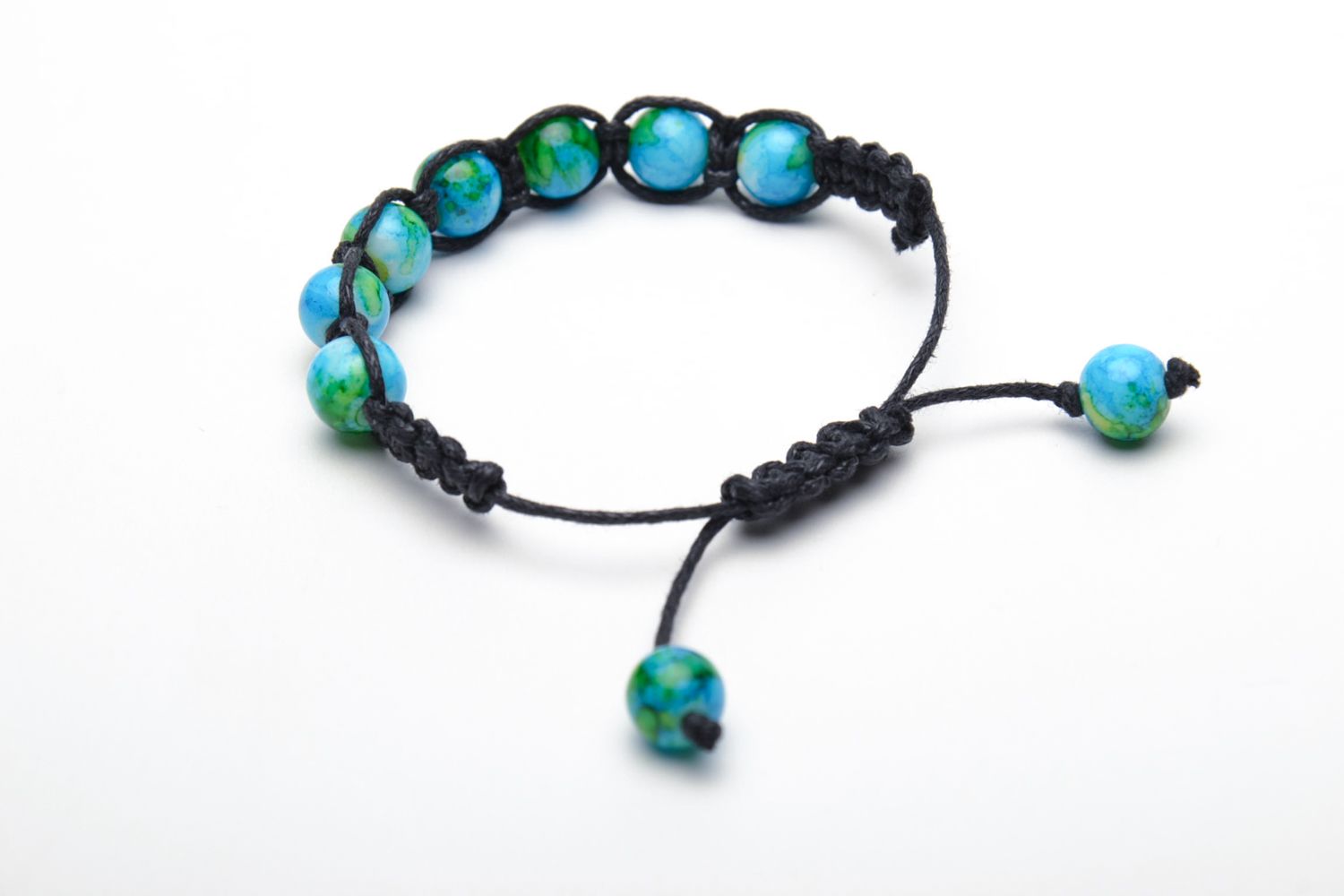 Bracelet tressé en lacet ciré et perles plastiques bleu femme fait main photo 4