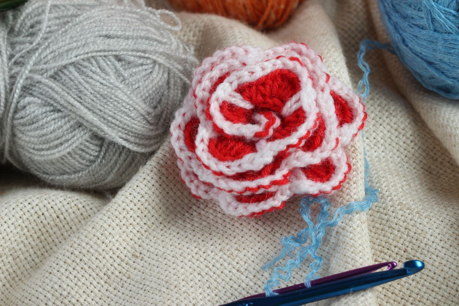 Handmade crocheted flower crochet roses decorative flower jewelry supplies photo 1